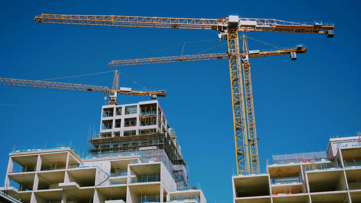موقع عمارة بدر والرافعة البرجية